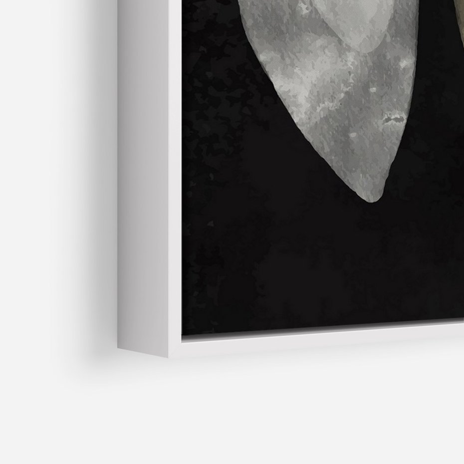 Obraz w ramie 50x70 - Obce Powidoki - abstrakcyjna ćma, mroczna atmosfera - rama biała