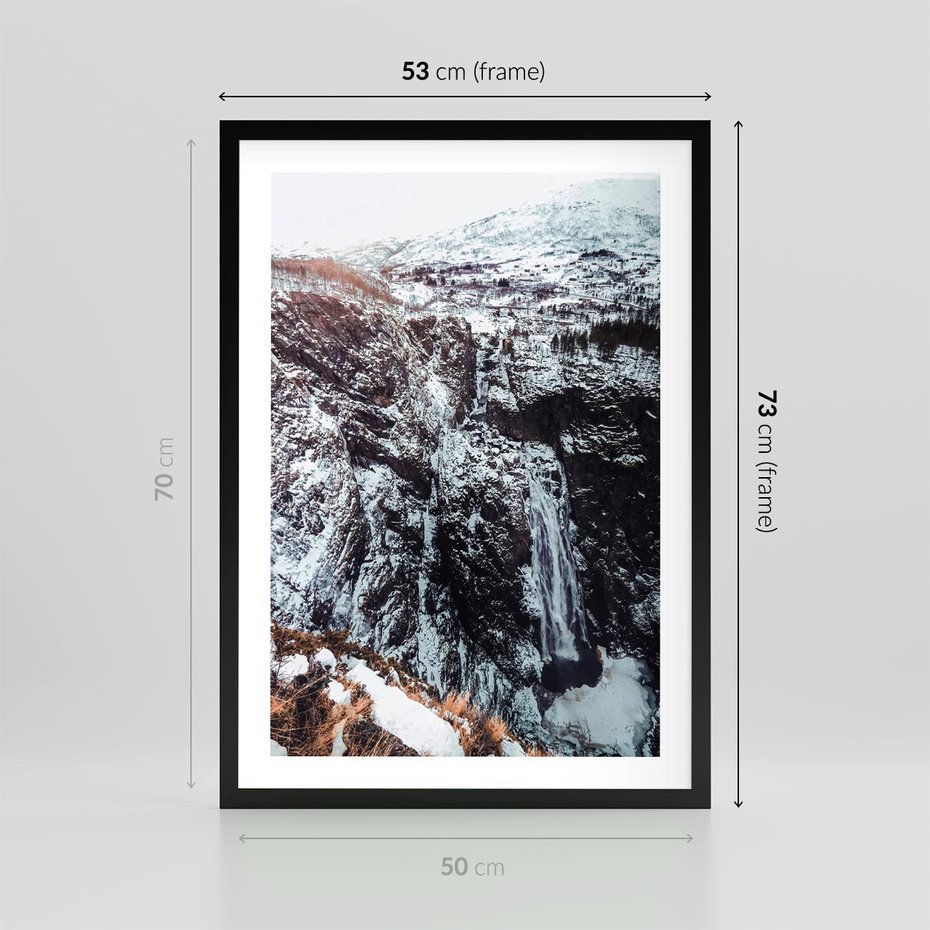 Plakat w ramie 50x70 - Góry w Białym Uroku: Zimowa Sceneria - górski krajobraz, zima - rama czarna