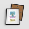 Plakat w ramie 40x50 - Taniec Akwarelowych Kresek - akwarelowe plamy w odcieniach błękitu, złote kreski - rama czarna