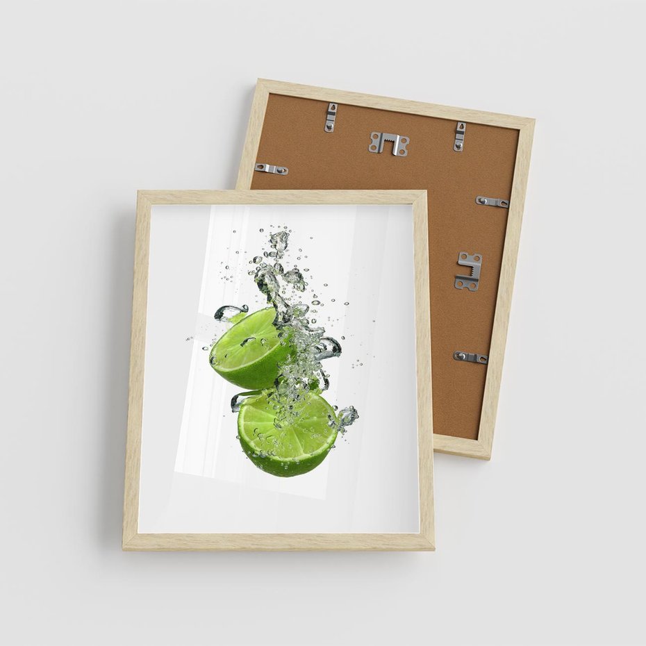 Plakat w ramie 40x50 - Kuchenne limonki na stole - limonki, kuchnia - rama drewno