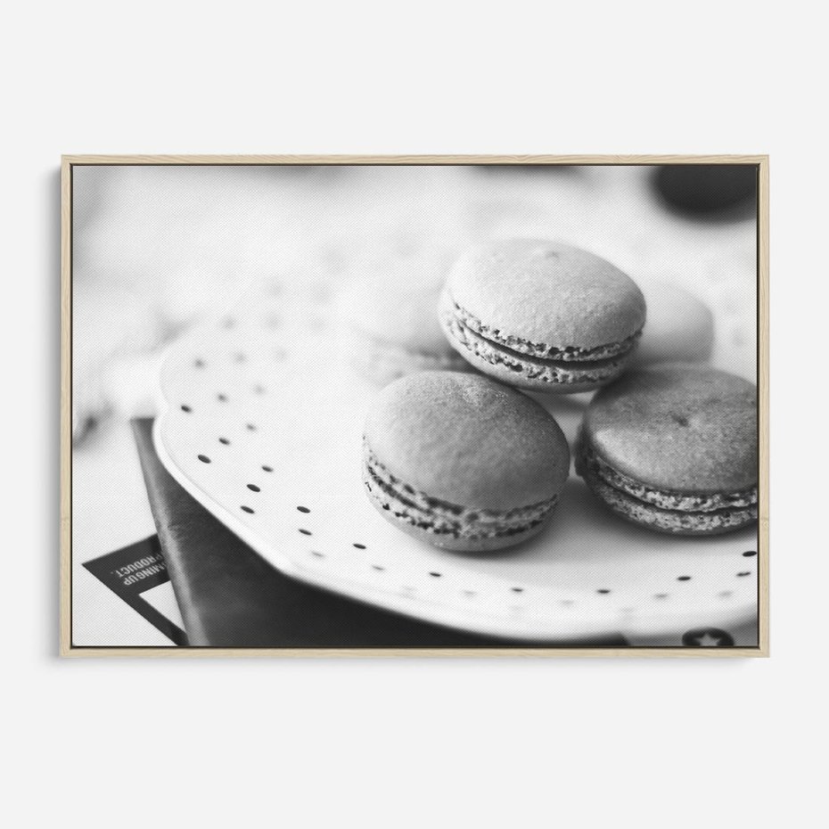 Obraz w ramie 70x50 - Makaroniki w Szarości - czarno biała fotografia, plakat - rama drewno