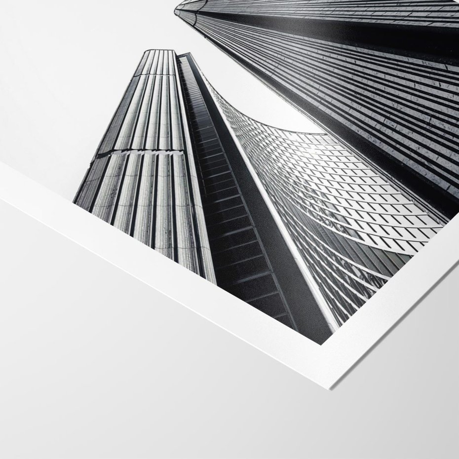 Plakat bez ramy 50x70 - Monochromatyczna Wizja - architektura, wysoki wieżowiec