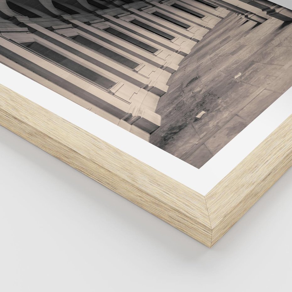 Plakat w ramie 50x70 - Kolumny Elegancji - architektura, kolumny - rama drewno