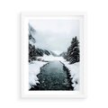 Plakat w ramie 50x70 - Zimowa Przyroda: Rzeka, Góry i Śnieg - zima, rzeka - rama biała