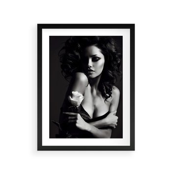 Plakat w ramie 30x40 - Piękno kobiecego aktu uchwycone - kobieta, akt - rama czarna