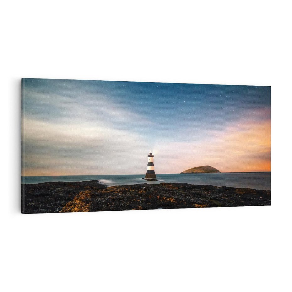 Obraz na płótnie 120x60 - Zachód słońca nad morzem: Magia plażowej scenerii - latarnia morska, morze