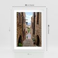 Plakat w ramie 30x40 - Perspektywa malowniczej uliczki - uliczka, perspektywa - rama biała