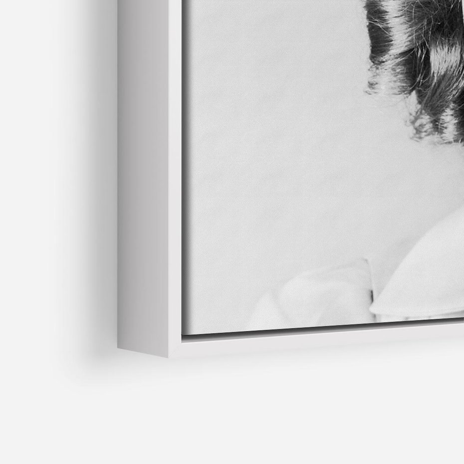 Obraz w ramie 120x80 - Pyszny Deser - retro zdjęcie, czarno białe - rama biała