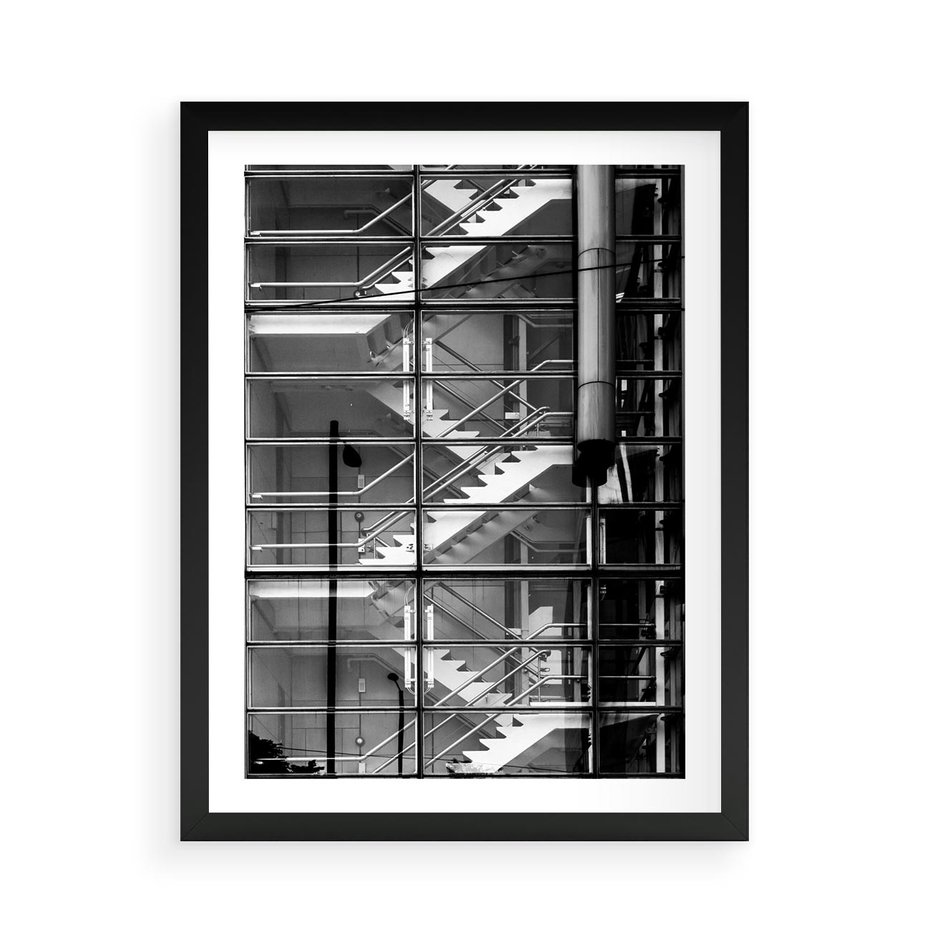 Plakat w ramie 50x70 - Schody do architektonicznej przestrzeni - schody, architektura - rama czarna