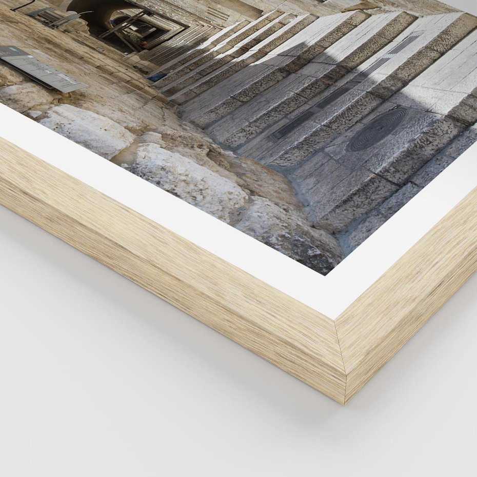 Plakat w ramie 30x40 - Urok uliczki: perspektywa miasta - uliczka, perspektywa - rama drewno