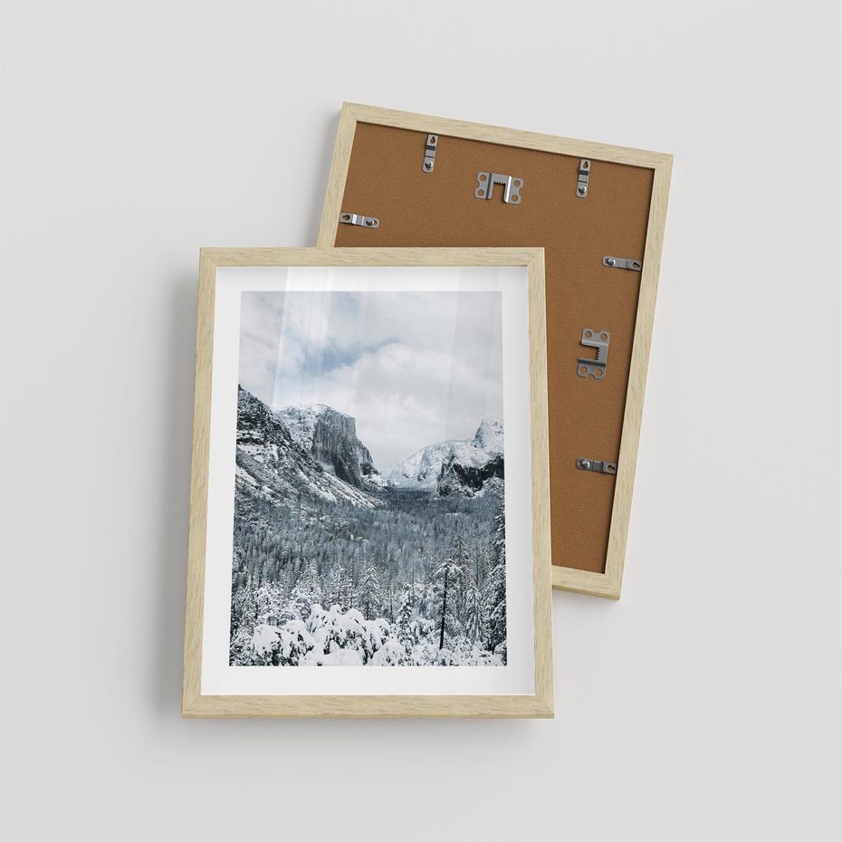 Plakat w ramie 30x40 - Góry Śnieżnej Krainy - góry, szczyty - rama drewno