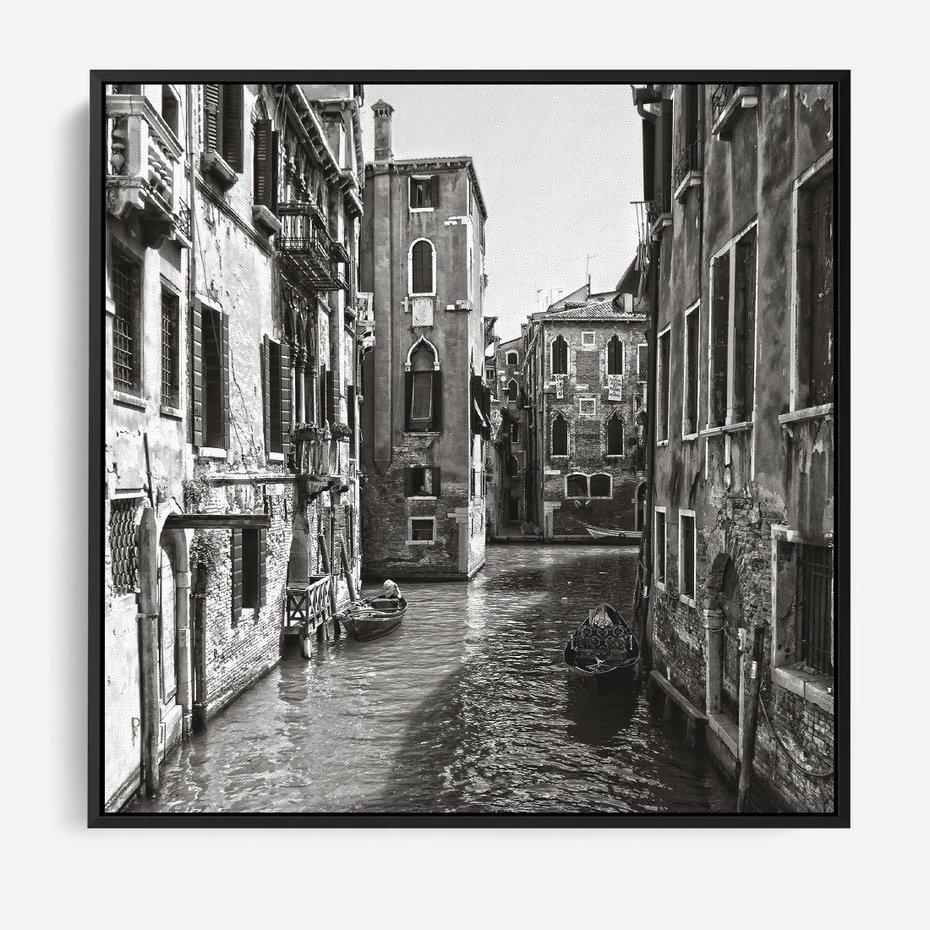 Obraz w ramie 50x50 - Zabłądzić w Wenecji - wenecja, kanały - rama czarna