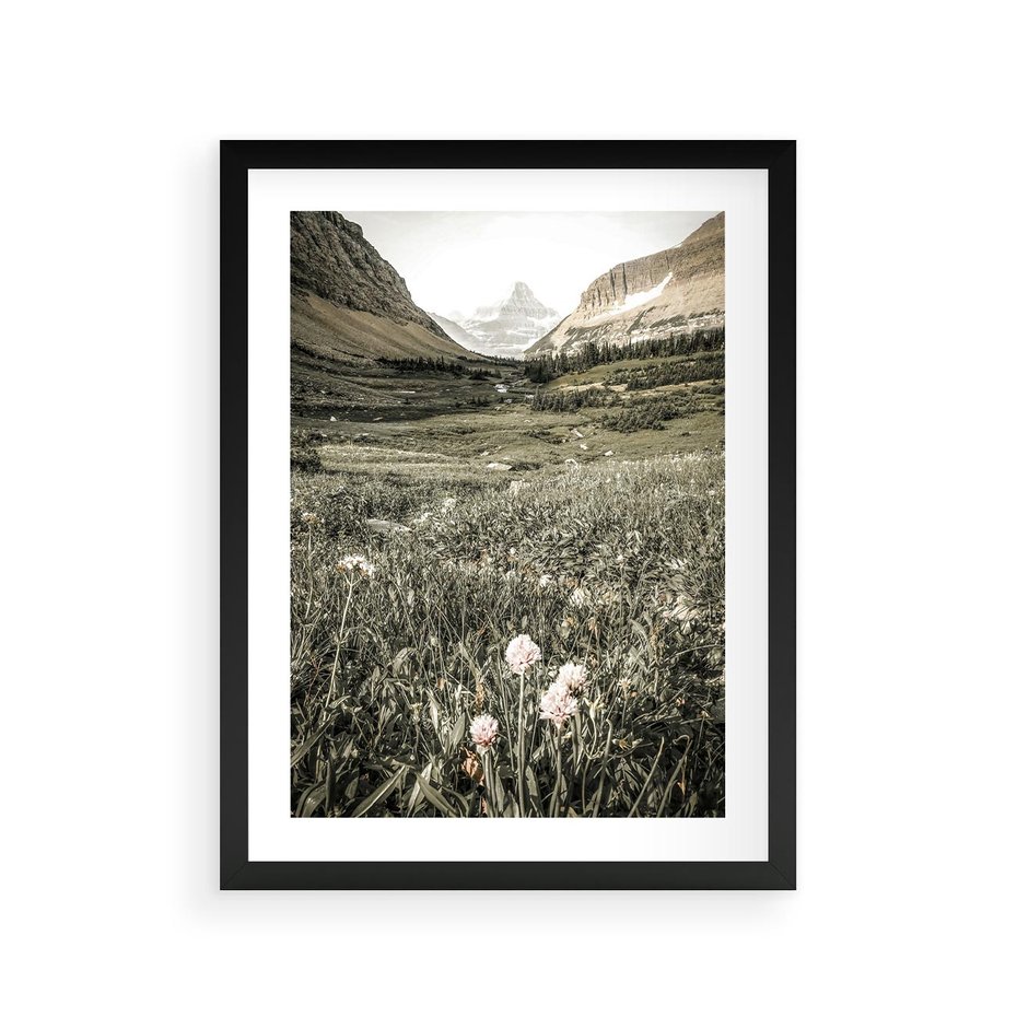 Plakat w ramie 30x40 - Nostalgiczne Góry - górski krajobraz, łaka w górach - rama czarna