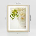 Plakat w ramie 40x50 - Subtelność białych frezji - frezja, białe - rama drewno