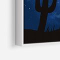 Obraz w ramie 70x100 - Nocne Tajemnice Pustyni - gwieździsta noc, granatowe niebo - rama biała