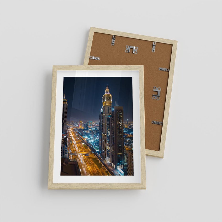 Plakat w ramie 30x40 - Nocna magia - miasto, noc - rama drewno