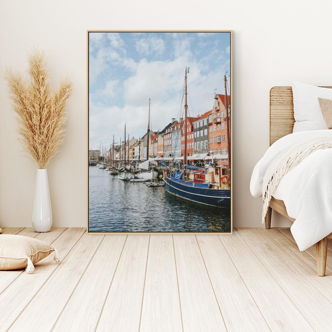 Obraz w ramie 50x70 - Wibracje Miejskiego Klimatu - Dania, Kopehaga - rama drewno