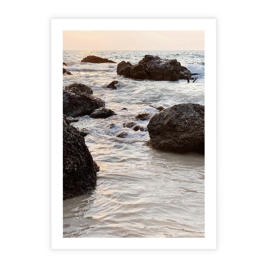 Plakat bez ramy 40x50 - Dramatyczna Sceneria: Morze i Skały nad Brzegiem - fale, morze