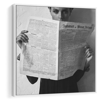 Obraz w ramie 50x50 - Nowe Wiadomości - retro zdjęcie, czarno białe - rama biała