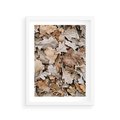 Plakat w ramie 30x40 - Nostalgiczny Pejzaż - suche liście, jesień - rama biała