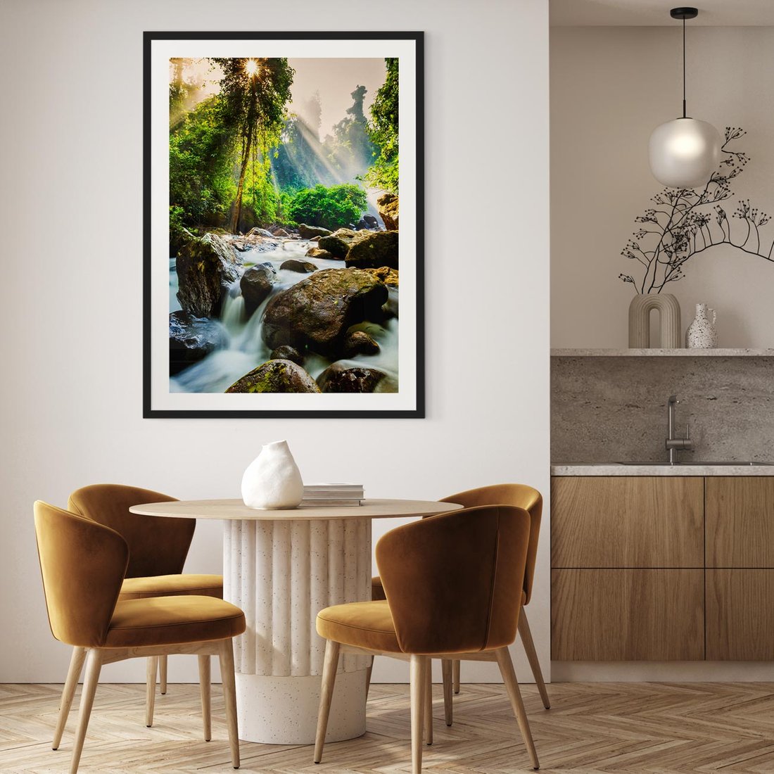 Plakat w ramie 50x70 - Idylliczny strumyk w urokliwym lesie - strumyk, las - rama czarna