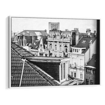 Obraz w ramie 70x50 - Miasto w Retro Odsłonie - fotografia czarno biała, ujęcie na dachy wielkiego miasta - rama biała