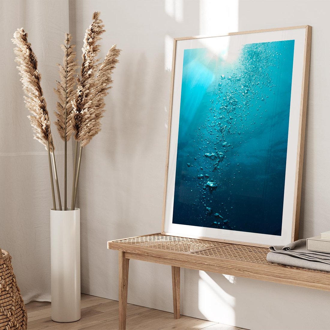 Plakat w ramie 50x70 - Gra Bąbelków - woda, bąbelki - rama drewno