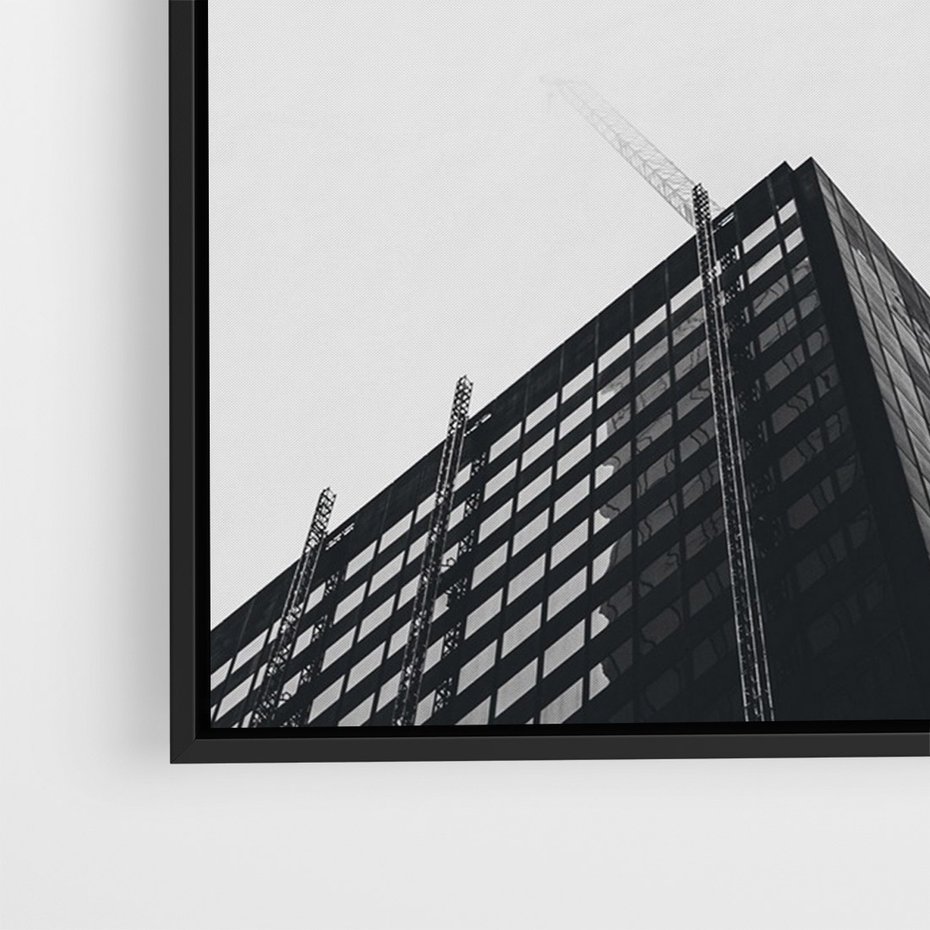 Obraz w ramie 70x100 - Nowoczesna Dynamika - perspektywa, wieżowce - rama czarna