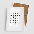 Plakat w ramie 50x70 - Boho Sztuka Wolości - minimalistyczny plakat, czarne kropki na białymtle - rama biała
