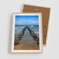 Plakat w ramie 50x70 - Falochron na brzegu morza - falochron, morze - rama drewno