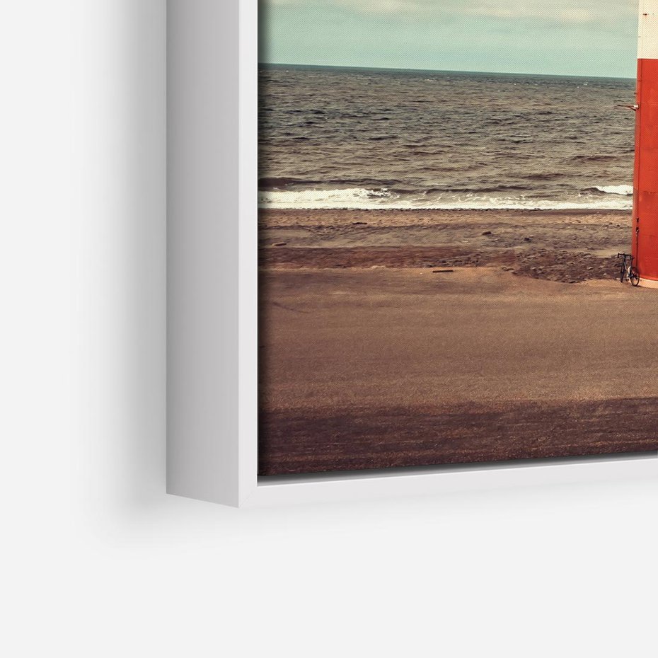 Obraz w ramie 50x50 - Retro Urok Morza - fotografia w stylu retro, vintage - rama biała