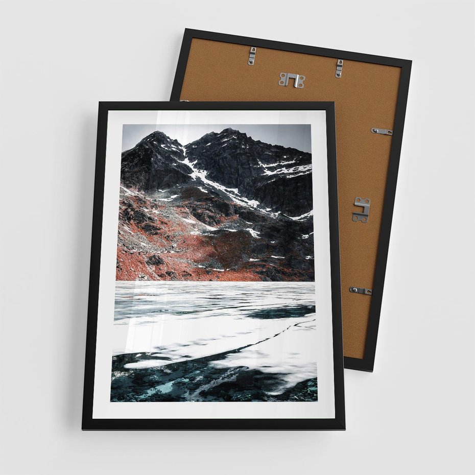 Plakat w ramie 50x70 - Śnieżna Opowieść - górski krajobraz, zima w górach - rama czarna