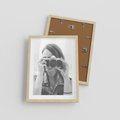 Plakat w ramie 30x40 - Zrób mi Zdjęcie - fotografia, kobieta z aparatem - rama drewno