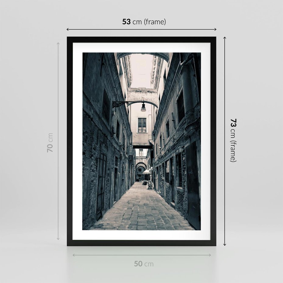 Plakat w ramie 50x70 - Odkryj tajemnice miasta - uliczka, perspektywa - rama czarna