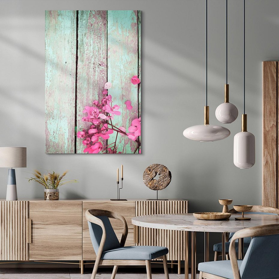 Obraz na płótnie 50x70 - Urok Dawnych Czasów - kwiaty, deski