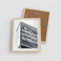 Plakat w ramie 40x50 - Architektura Przyszłości: Czarno-Białe Ujęcie - nowoczesna architektura, czarno białe zdjęcie - rama drewno