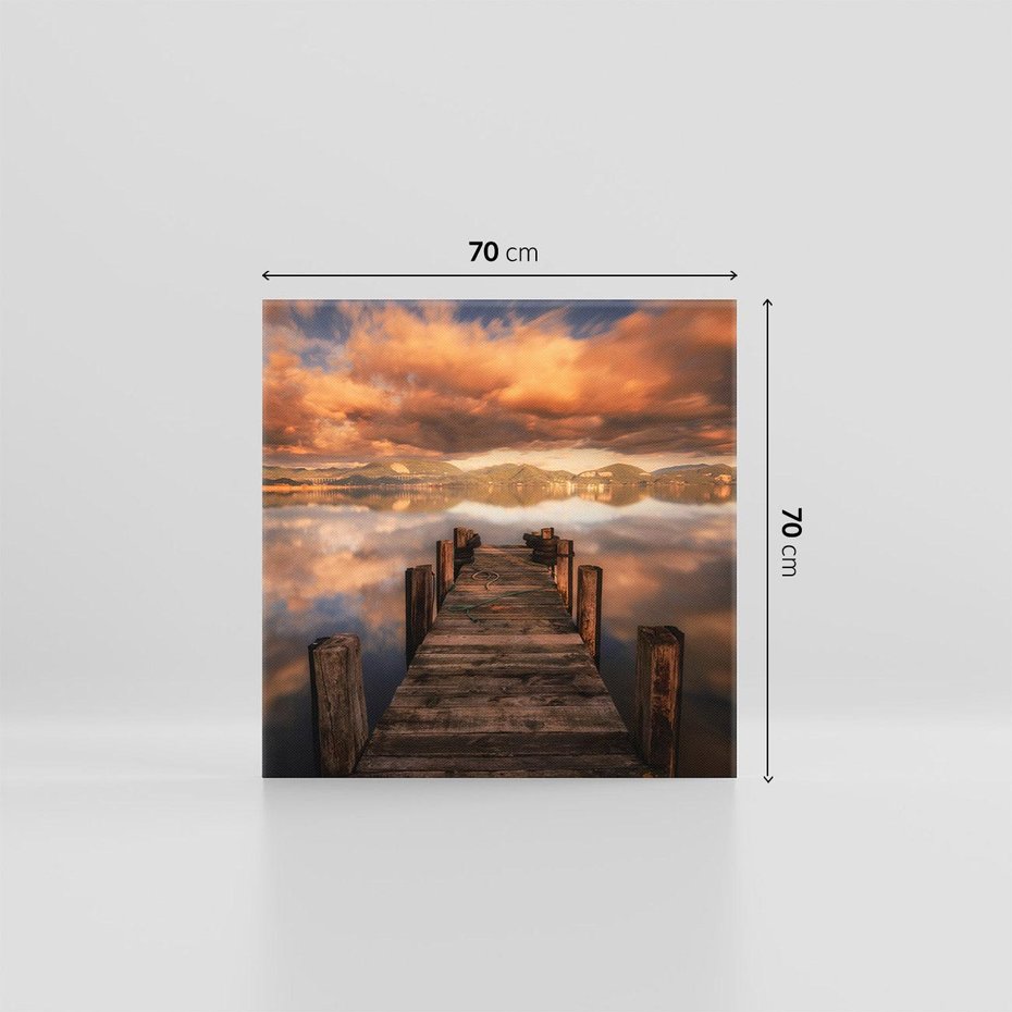 Obraz na płótnie 70x70 - Spacer po molo nad jeziorem - molo, jezioro