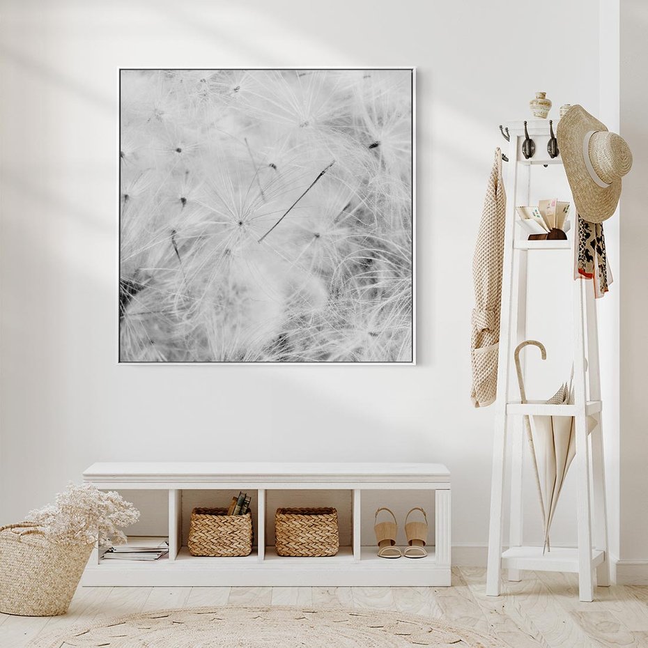 Obraz w ramie 80x80 - Zdmuchnięty Puch - dmuchawce, delikatne - rama biała