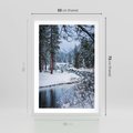 Plakat w ramie 50x70 - Śnieżne cuda - zima, las - rama biała
