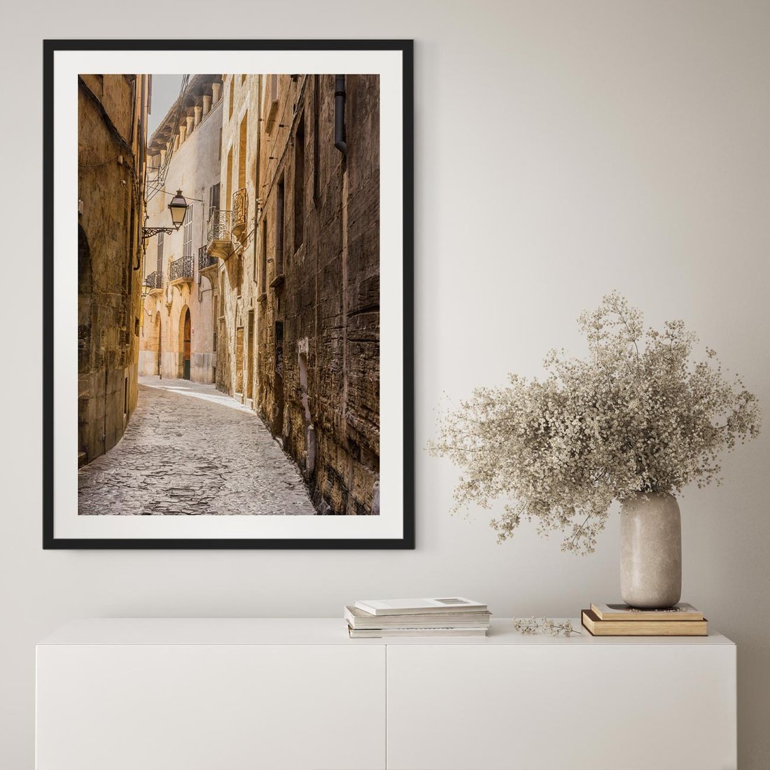 Plakat w ramie 50x70 - Perspektywa Uliczki - uliczka, perspektywa - rama czarna