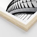 Plakat w ramie 40x50 - Dynamiczne Kształty - architektura, obłe kształty - rama drewno