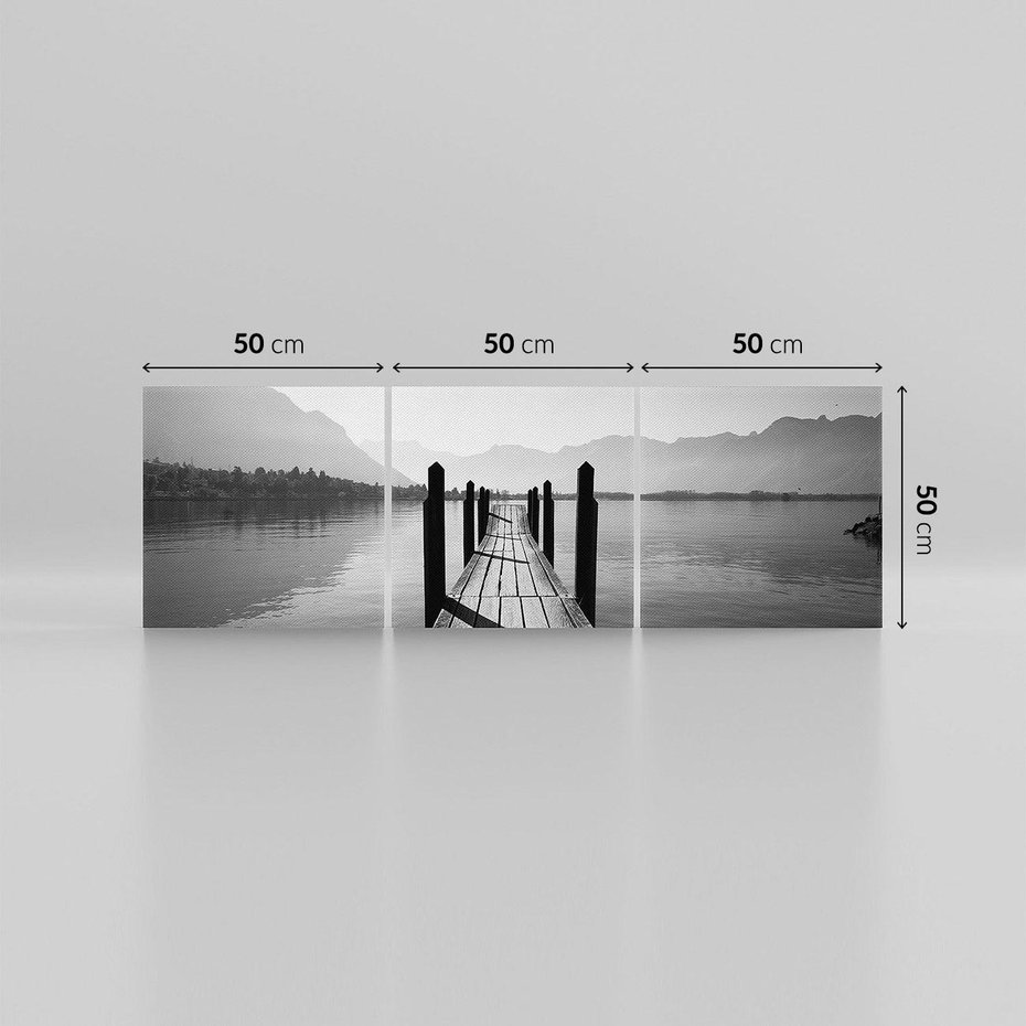 Obraz na płótnie 150x50 - Spokojna Przystań - czarno biała fotografia, drewniany pomost na jeziorze