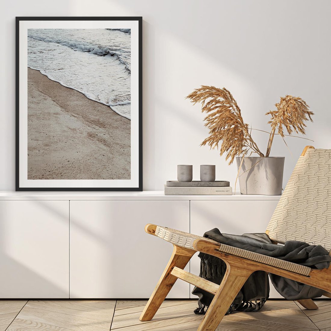 Plakat w ramie 50x70 - Brzeg Morza: Malownicza Plaża i Fale - morze, plaża - rama czarna