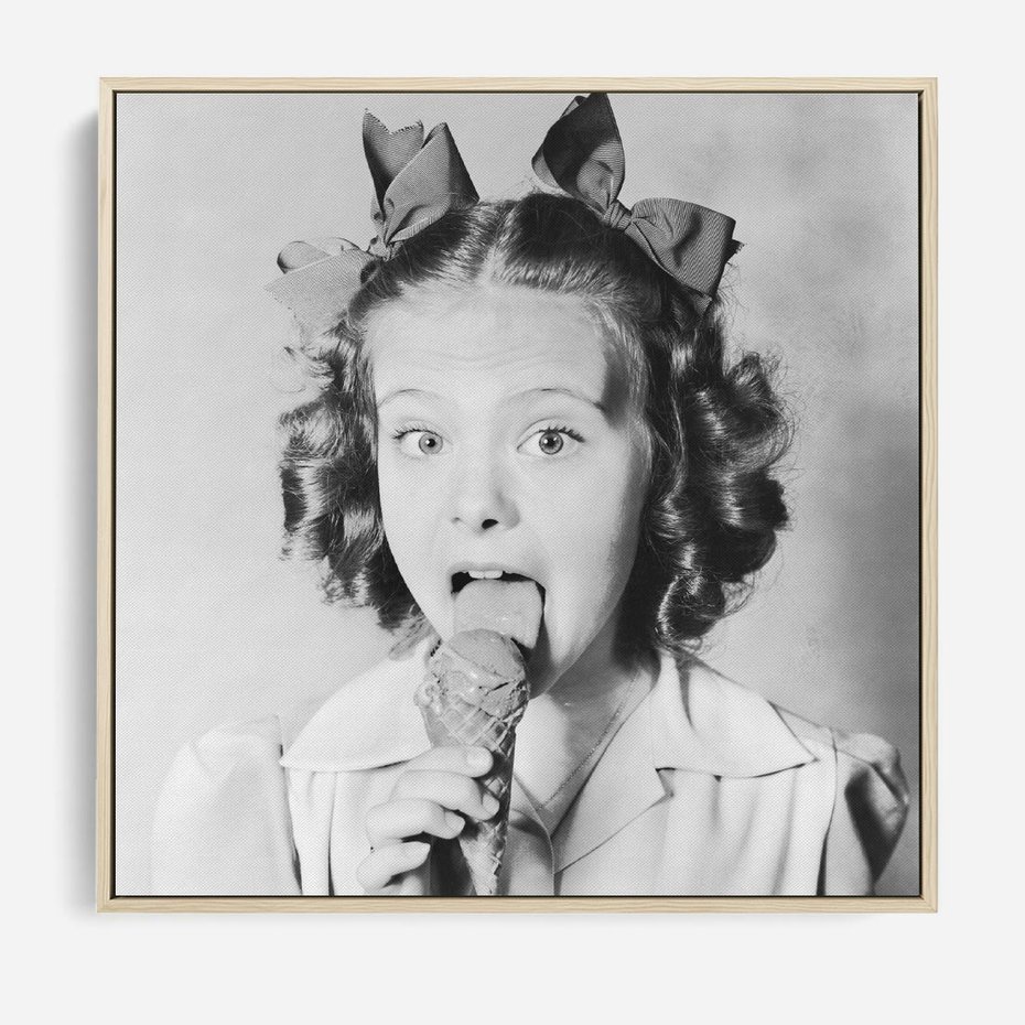 Obraz w ramie 80x80 - Pyszny Deser - retro zdjęcie, czarno białe - rama drewno