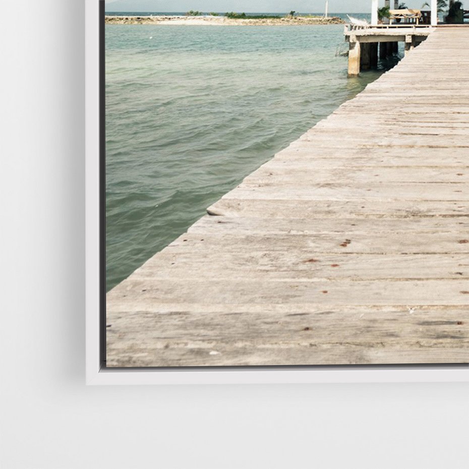 Obraz w ramie 80x120 - Magia Morza i Piękno Plaży - Hawaje, morze - rama biała