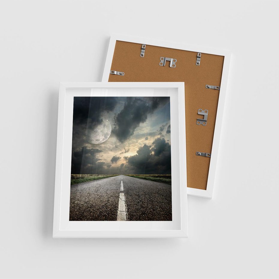 Plakat w ramie 40x50 - magia nocnej drogi - droga, księżyc - rama biała