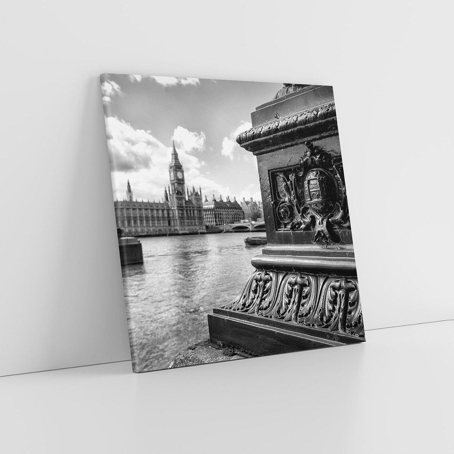 Obraz na płótnie 60x60 - Pejzaż kruchości i siły - Londyn, Tamiza