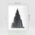 Plakat w ramie 30x40 - Wieżowiec w Monochromii - wieżowiec, architektura - rama biała