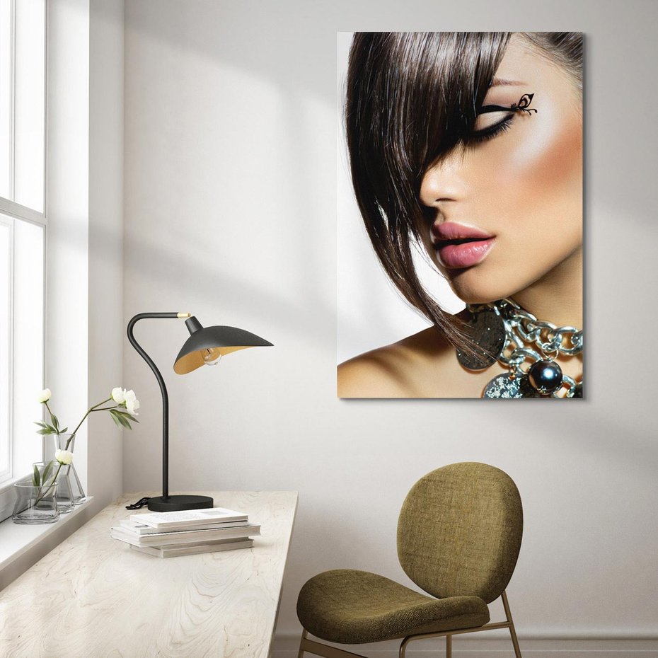 Obraz na płótnie 50x70 - Kobieca Fryzura w Ruchu - fryzura, kobieta