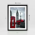 Plakat w ramie 30x40 - Uliczka z charakterystyczną budką w Londynie - Londyn, budka - rama czarna